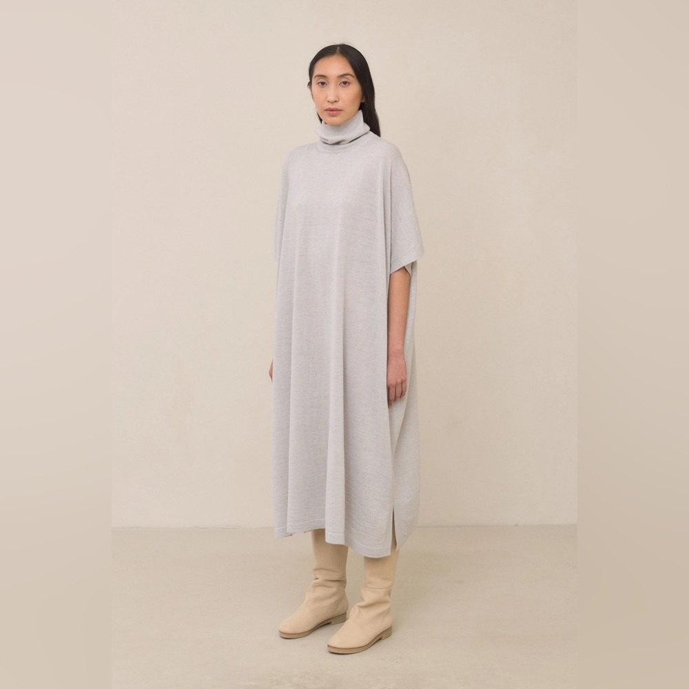 LAUREN MANOOGIAN Turtleneck Caftan Overcast (Pale Grey) size 1